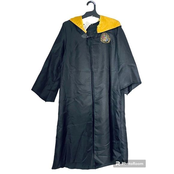 Harry Potter Hufflepuff Robe, Deluxe Wizarding World Hogwarts House Kids - Picture 1 of 3